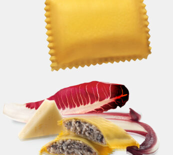 Ravioloni con formaggio Asiago DOP e Radicchio Rosso di Treviso IGP Surgital
