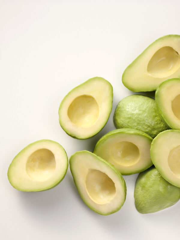 Avocado tagliato a metà