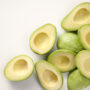 Avocado tagliato a metà